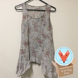 🚨SALE🚨 💰Ruffly Floral Tank